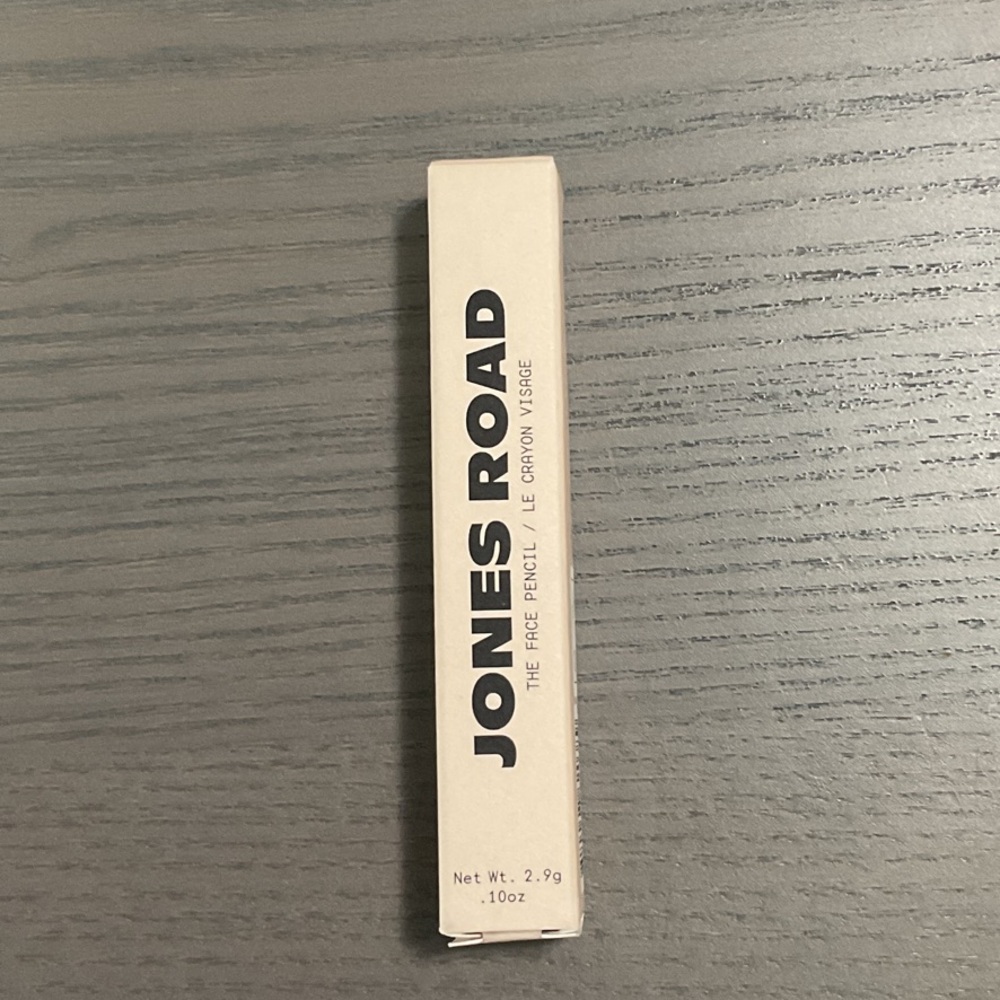 NIB Jones Road Face Pencil Shade 4 - Medium buildable coverage 4.5 star reviews